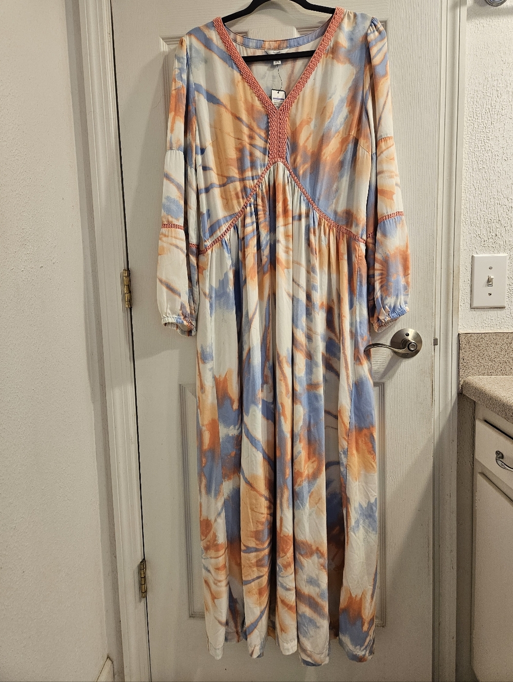 Crown & Ivy Flowy Tie-Dye Maxi Dress in Blue & Peach